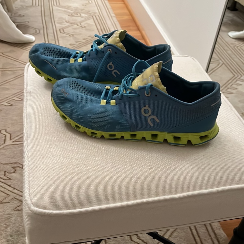 On Cloud X On Women Green and Blue Tennis Shoe Size 10